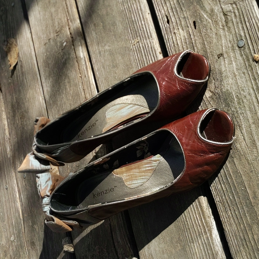 kenzie Blink bow back peep toe heeled wedges